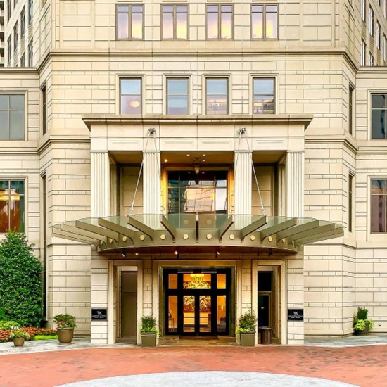 <p>Waldorf Astoria Atlanta, </p><p>Georgie</p>