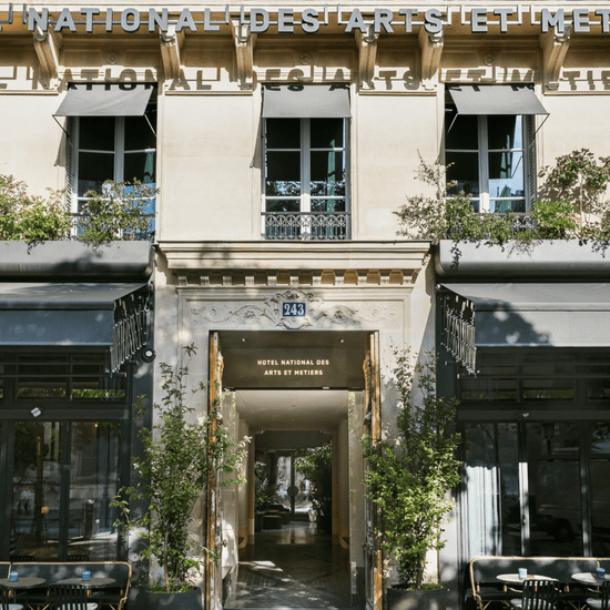 <p>Hôtel National des Arts et Métiers, </p><p>Paris III</p>
