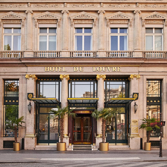 <p>L'Atelier <br/>de l'Hotel du Louvre<br/><em>by CODAGE</em></p>