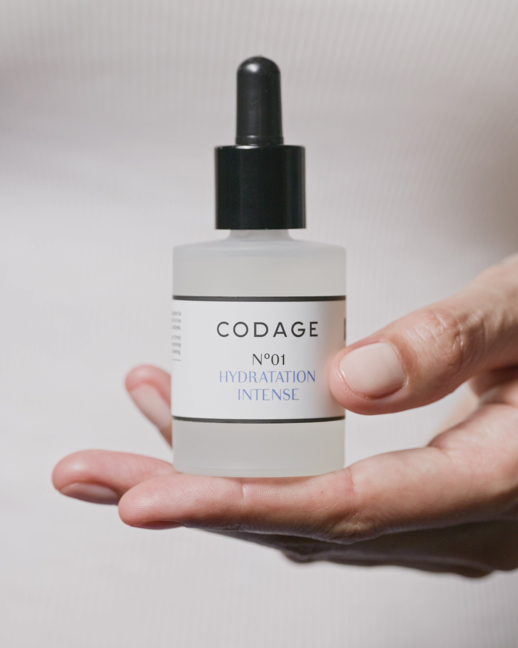 Serum N°01 Intense Moisturizing | CODAGE Paris Official website